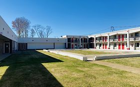 Traveler'S Place Inn & Suites